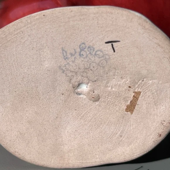 Handpainted bird figurine stamped on bottom. Beautiful 1980’s vintage condition - Picture 6 of 6